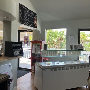 Bailey’s - Ice cream near coffee shop - Grocery Near Me - Sanibel, Florida
