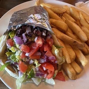 Maxwell's Tavern - Veggie pita but added gyro meat - Southern Near Me - Waxhaw, North Carolina Maxwell's Tavern - Veggie pita but added gyro meat - Southern Near Me - Waxhaw, North Carolina