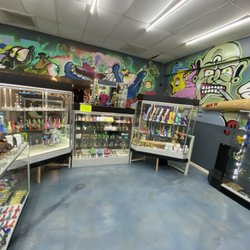 Smoke Sum - 926 canal st."Smoke sum " name of the shop