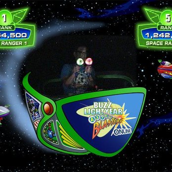 Buzz Lightyear Astro Blasters - What happens when the ride gets stuck :) - Amusement Parks Near Me - Anaheim, California
