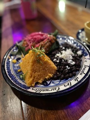 LA FONDA DE LOS CARNALITOS by null