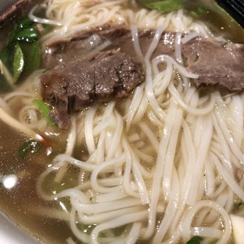 Pho Mama - Small phō with lightly fat beef - Vietnamese Near Me - Oakville, Ontario