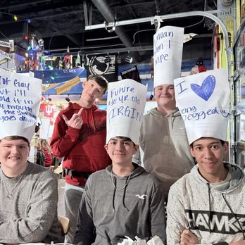 Dick's Last Resort - Indianapolis - Bars Near Me - Indianapolis, Indiana
