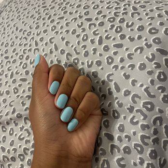 Lyni Nail Spa - gel maní - Nail Salons Near Me - Lawndale, California