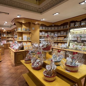 La Cure Gourmande - Candy Stores Near Me - Marseille, 13 La Cure Gourmande - Candy Stores Near Me - Marseille, 13