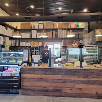 The Sugar Queen Doughnutry - Counter - Food Trucks Near Me - Knoxville, Tennessee