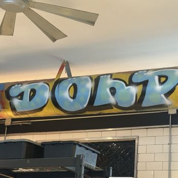 Doh'p - Interior - Pizza Near Me - Milwaukee, Wisconsin