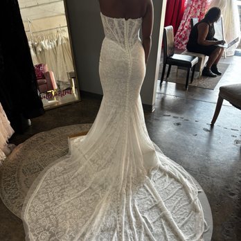 Strut Bridal Salon - Bridal Near Me - Long Beach, California Strut Bridal Salon - Bridal Near Me - Long Beach, California