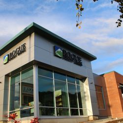Rogue Credit Union - East Roseburg - Exterior