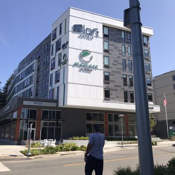 Aloft Seattle Redmond - Hotels Near Me - Redmond, Washington