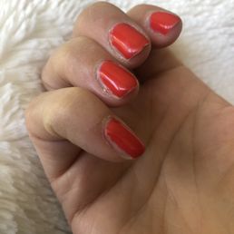 Shellac, the DAY after they were done. Gaps, bad cuticles and unevenness to the max.