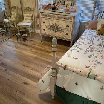 Hawse Abbey Carpet - a bedroom with a bed and dresser - Carpeting Near Me - Simi Valley, California Hawse Abbey Carpet - a bedroom with a bed and dresser - Carpeting Near Me - Simi Valley, California