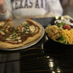 The Salty Beaver - Margherita Pizza w/ House Salad