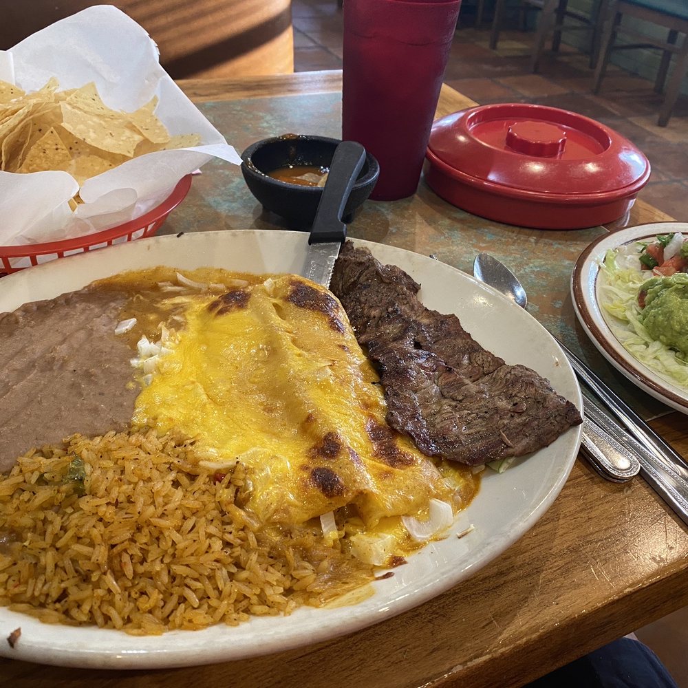a plate of mexican food