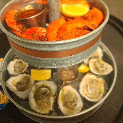 Pompano's Seafood House & Oyster Bar by null