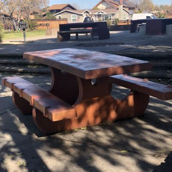 Almond Park - Picnic area, bbq pit - Parks Near Me - Livermore, California Almond Park - Picnic area, bbq pit - Parks Near Me - Livermore, California
