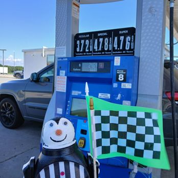 Mobil - Refiree.Penguin got Gas - Gas Stations Near Me - Amsterdam, New York