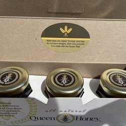 Stangl Factory Farmers Market - 4/22/2023 queen honey sampler set ($9.50)