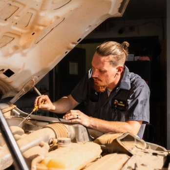Take 5 Oil Change - The Stay in Your Car, 10 Minute Oil Change. - Oil Change Stations Near Me - Dalton, Georgia Take 5 Oil Change - The Stay in Your Car, 10 Minute Oil Change. - Oil Change Stations Near Me - Dalton, Georgia
