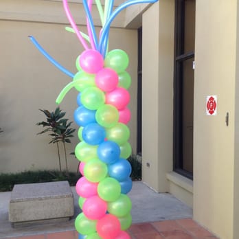 Balloons On The Run - Spiral balloon column - Balloon Services Near Me Balloons On The Run - Spiral balloon column - Balloon Services Near Me