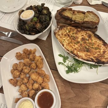 Tark's Grill & Bar - appetizers - Cocktail Bars Near Me - Lutherville, Maryland