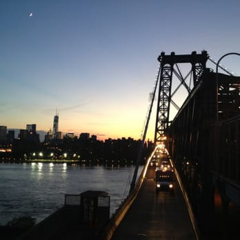 Williamsburg Bridge - Landmarks & Historical Buildings Near Me Williamsburg Bridge - Landmarks & Historical Buildings Near Me