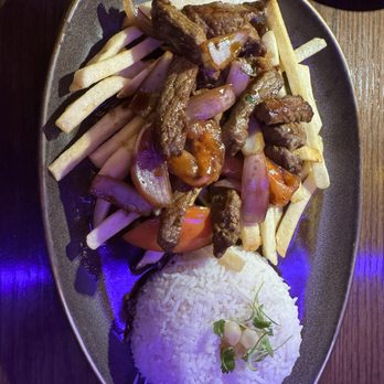 Moia Peruvian Restaurant - Lomo Saltado y arroz blanco - Peruvian Near Me - Las Vegas, Nevada Moia Peruvian Restaurant - Lomo Saltado y arroz blanco - Peruvian Near Me - Las Vegas, Nevada