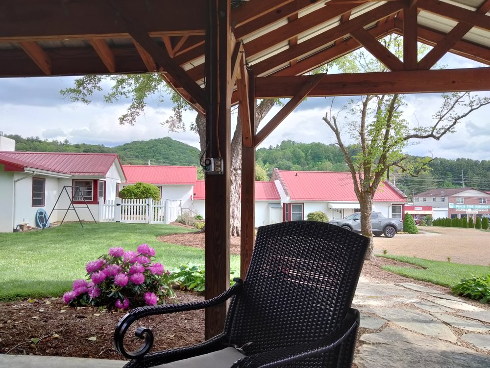 CAROLINA COUNTRY INN Updated September 2024 22 Photos & 17 Reviews
