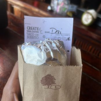 The Surfin Burrito - Bars Near Me - Cancún, ROO