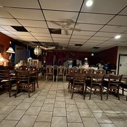 Tom Yum Goong - Random antiques on one side of the restaurant