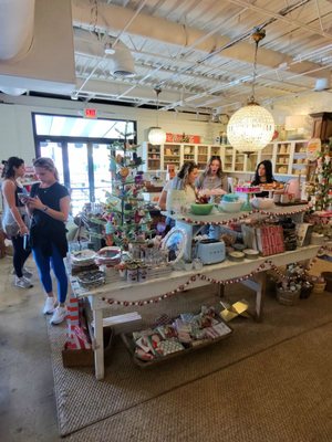 White's Mercantile 12 South by null