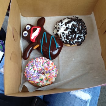 Voodoo Doughnut - Vegan Sprinkle, Vegan Voodoo Doll and Vegan Dirty ! My first time at Voodoo - Donuts Near Me - Denver, Colorado