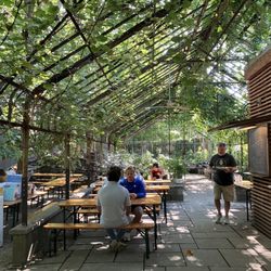 Kentucky Native Cafe - Outside seating area next to order area. Stunning!