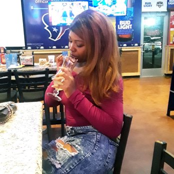 BreWingZ Restaurant and Bar - Chicken Wings Near Me - Houston, Texas BreWingZ Restaurant and Bar - Chicken Wings Near Me - Houston, Texas