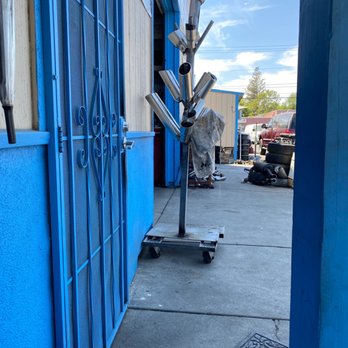 Cesar's Muffler Shop - Outside seating (shaded area) while I wait. - Auto Repair Near Me - Sacramento, California Cesar's Muffler Shop - Outside seating (shaded area) while I wait. - Auto Repair Near Me - Sacramento, California