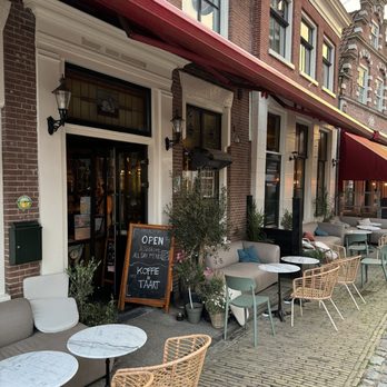 Stads Cafe De Dam - Beer Bar Near Me - Monnickendam, New Hampshire