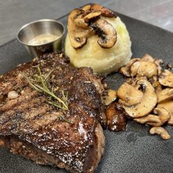 Prado's Steaks