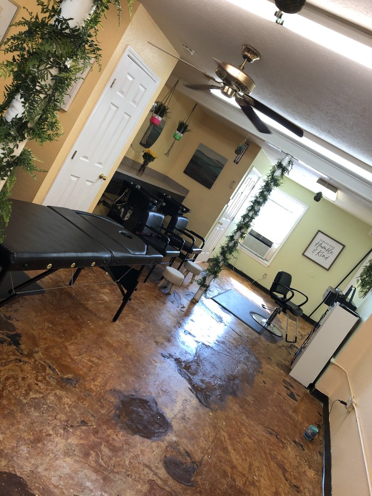 SNATCHED HAIR STUDIOS Updated September 2024 20 Photos 418 W Camp