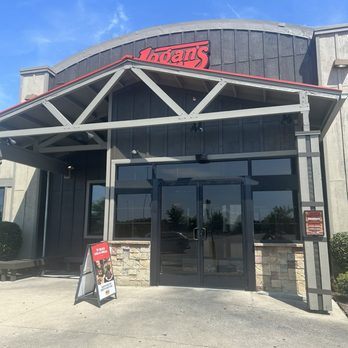 Logan's Roadhouse - Entrance - American Near Me - Fultondale, Alabama