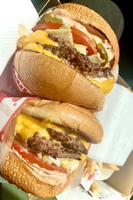 In-N-Out Burger by null