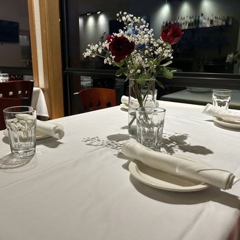 The Bistro at Shuksan - Beautiful table settings! - Southern Near Me - Bellingham, Washington