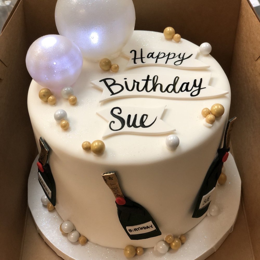 Frosting Cupcakes - Champagne theme cake - Custom Cakes Near Me - Vero Beach, Florida Frosting Cupcakes - Champagne theme cake - Custom Cakes Near Me - Vero Beach, Florida
