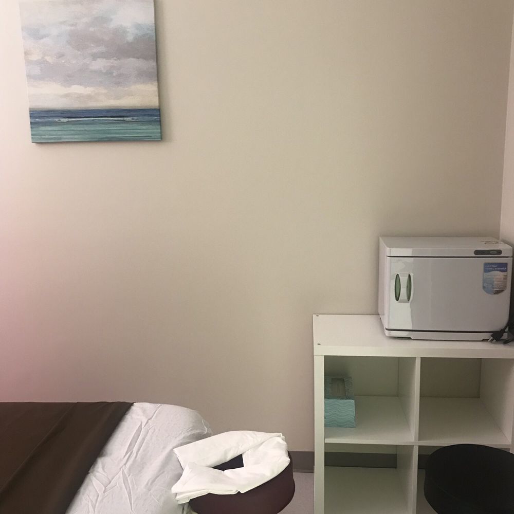 Renew Massage Spa - Massage room - Massage Near Me - Arlington, Virginia Renew Massage Spa - Massage room - Massage Near Me - Arlington, Virginia