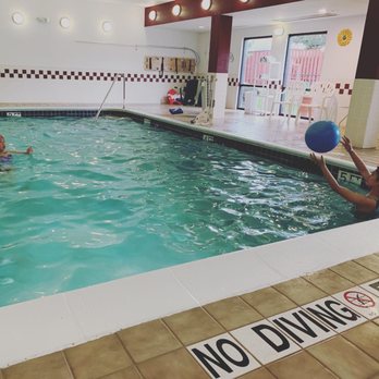 Hampton Inn Tracy - Indoor pool - Hotels Near Me - Tracy, California