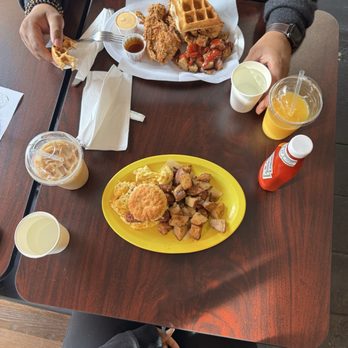 Arize Bistro - Breakfast & Brunch Near Me - Long Beach, California