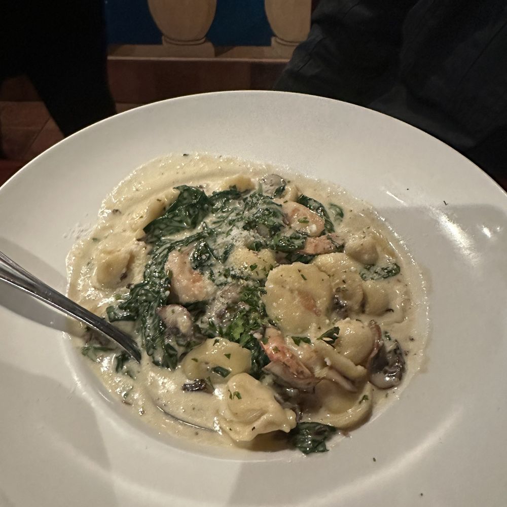 Carini's La Conca D'Oro - Shrimp tortellini - Italian Near Me - Milwaukee, Wisconsin Carini's La Conca D'Oro - Shrimp tortellini - Italian Near Me - Milwaukee, Wisconsin