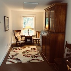 Water's Edge Inn - Sitting Area