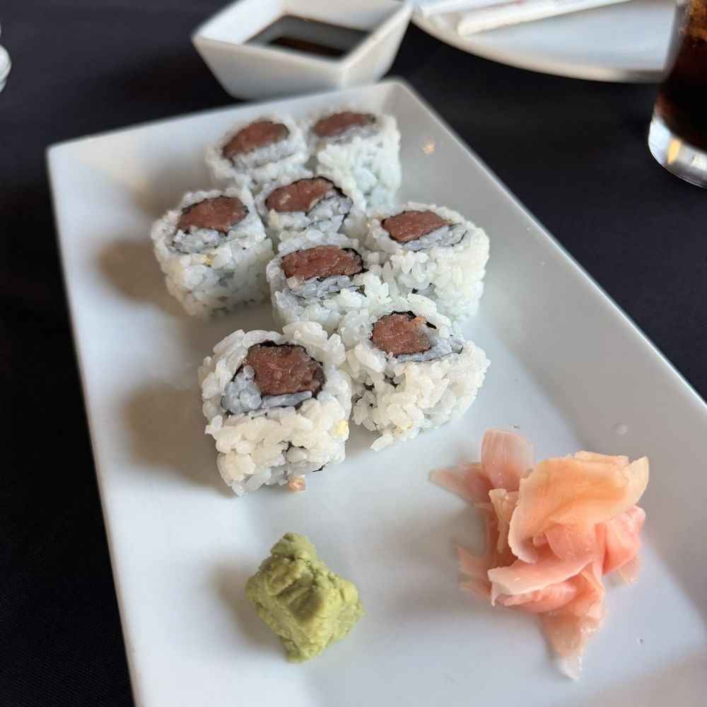 Barolo Grille - Spicy Tuna Roll - Sushi Bars Near Me - Salina, Kansas Barolo Grille - Spicy Tuna Roll - Sushi Bars Near Me - Salina, Kansas