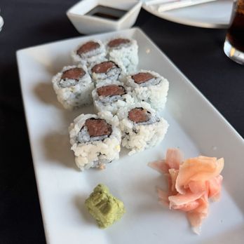 Barolo Grille - Spicy Tuna Roll - Sushi Bars Near Me - Salina, Kansas