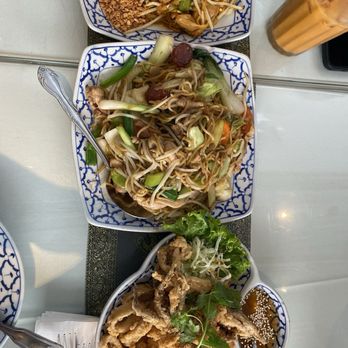 President Thai - Crispy Calamari Pad Thai Chow Mein - Thai Near Me - Pasadena, California